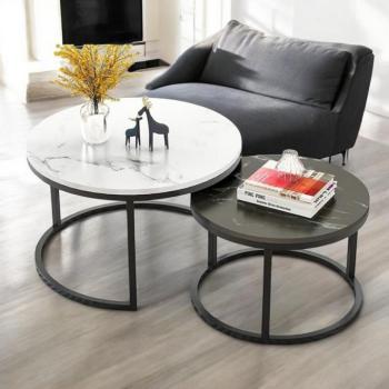 2 kerek dohányzóasztal készlet - fehér és fekete márvány kép