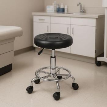 Állítható magasságú szék kerekeken kép