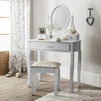 Fésülködőasztal nagy fiókkal kép