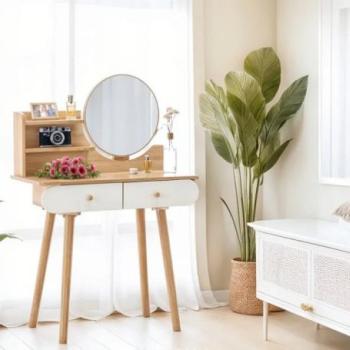 Kozmetikai toaletasztal tükörrel és fa fiókokkal kép